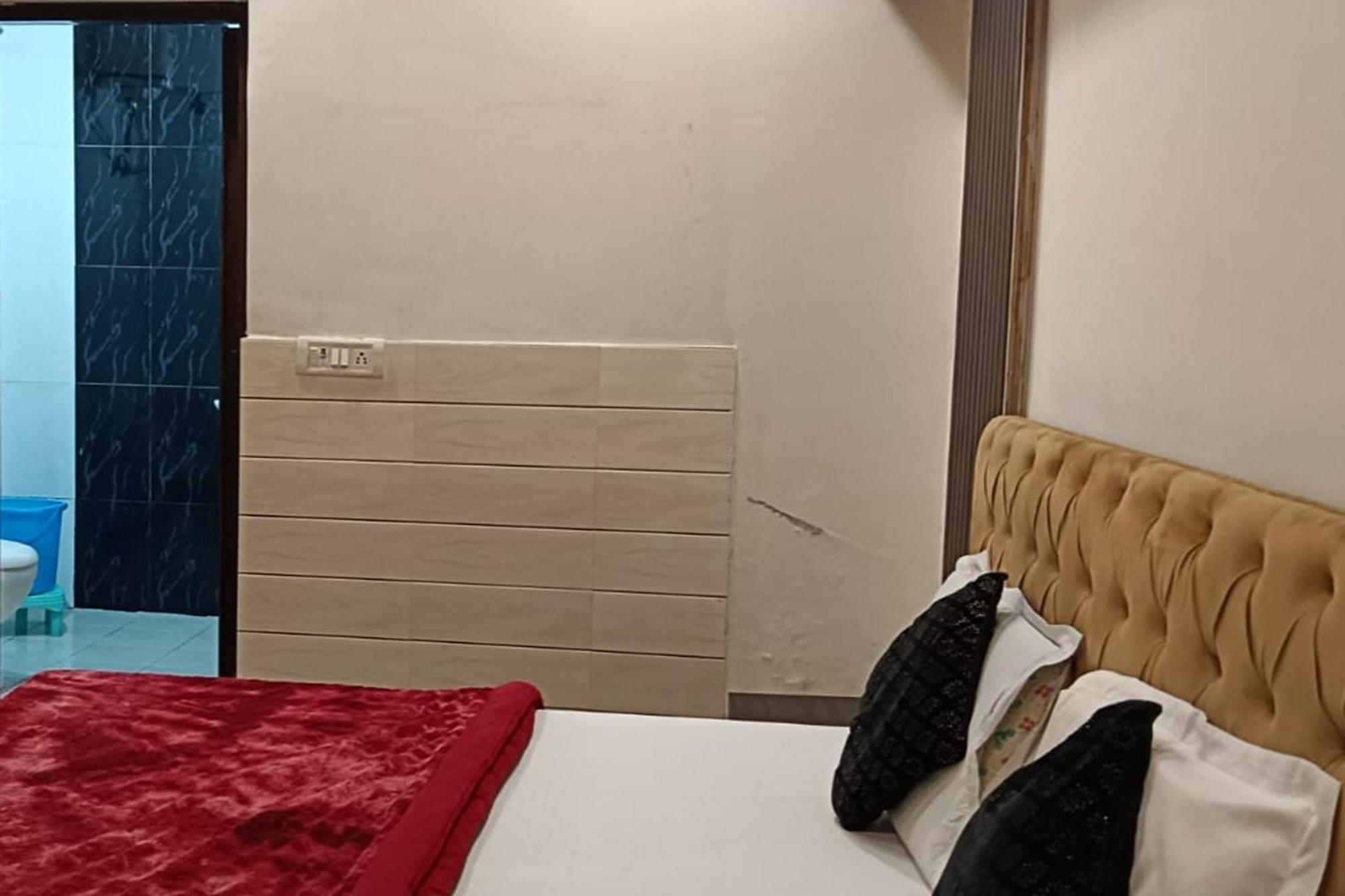 Hotel Shree Kanta Γκουργκάον Εξωτερικό φωτογραφία