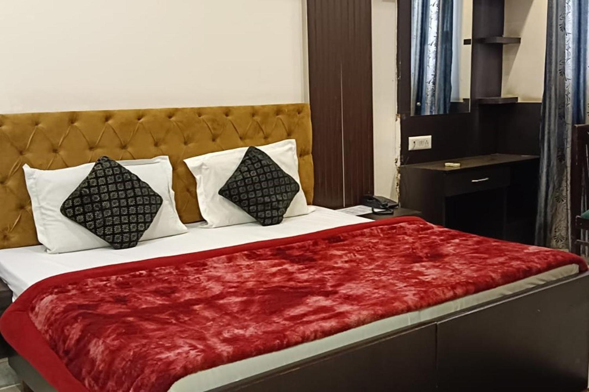 Hotel Shree Kanta Γκουργκάον Εξωτερικό φωτογραφία
