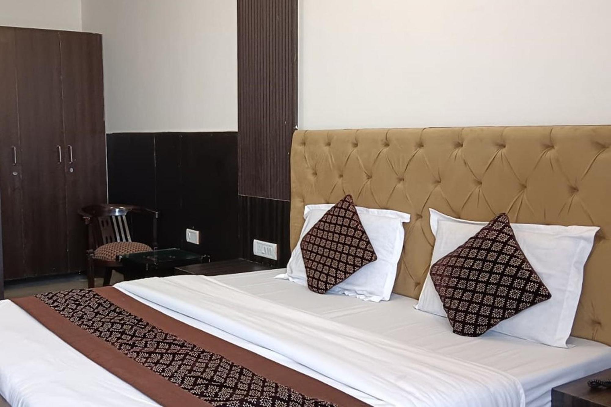 Hotel Shree Kanta Γκουργκάον Εξωτερικό φωτογραφία
