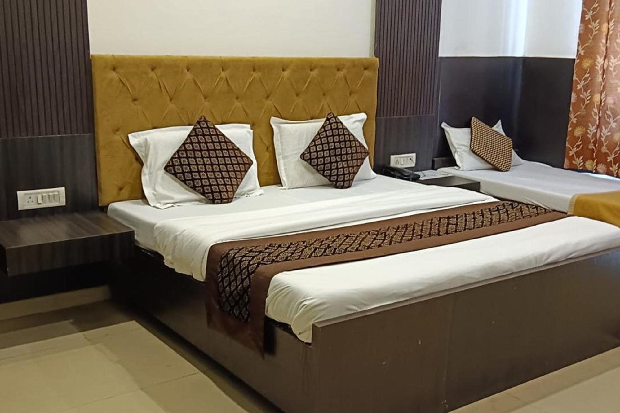 Hotel Shree Kanta Γκουργκάον Εξωτερικό φωτογραφία