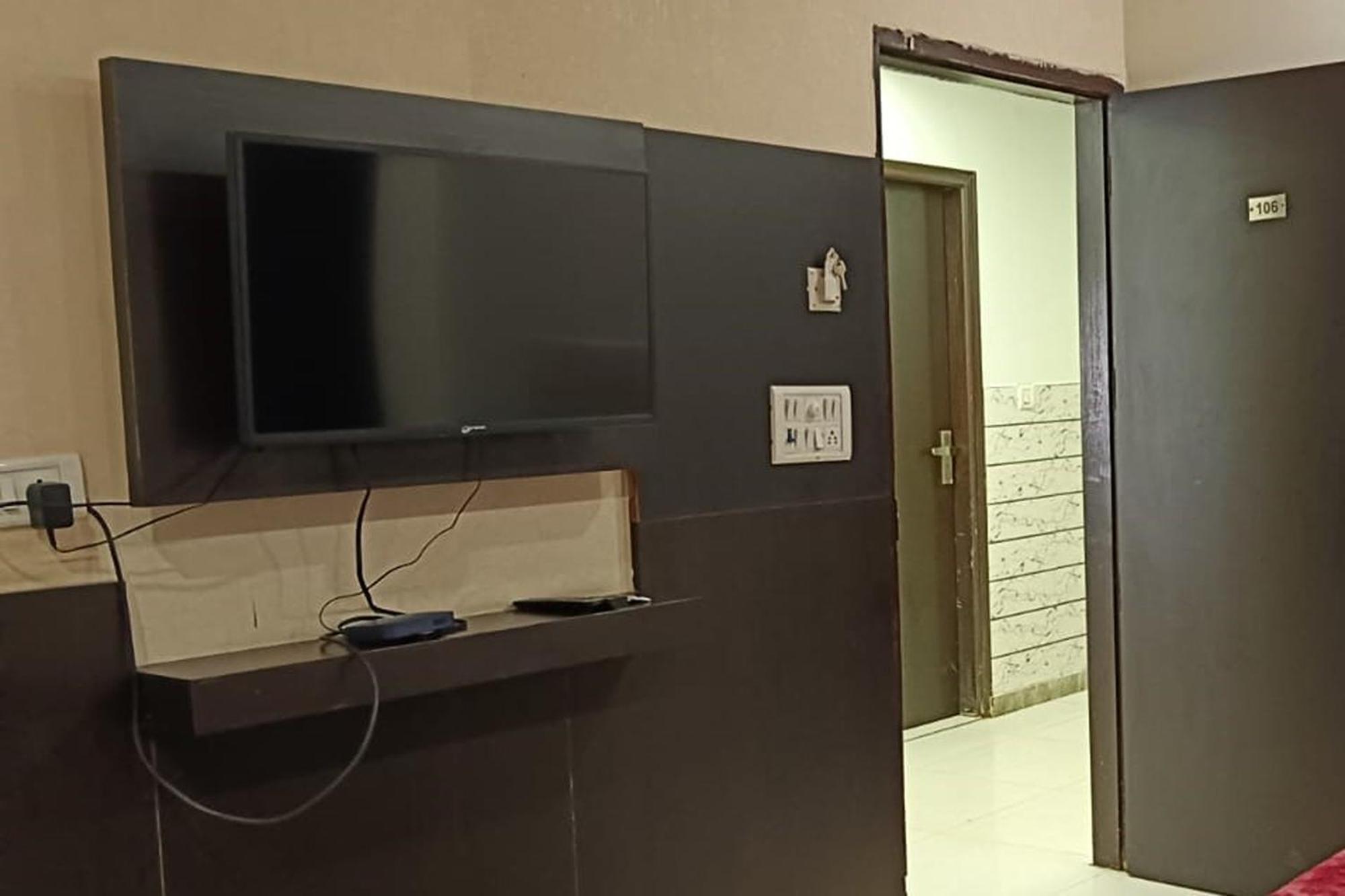 Hotel Shree Kanta Γκουργκάον Εξωτερικό φωτογραφία