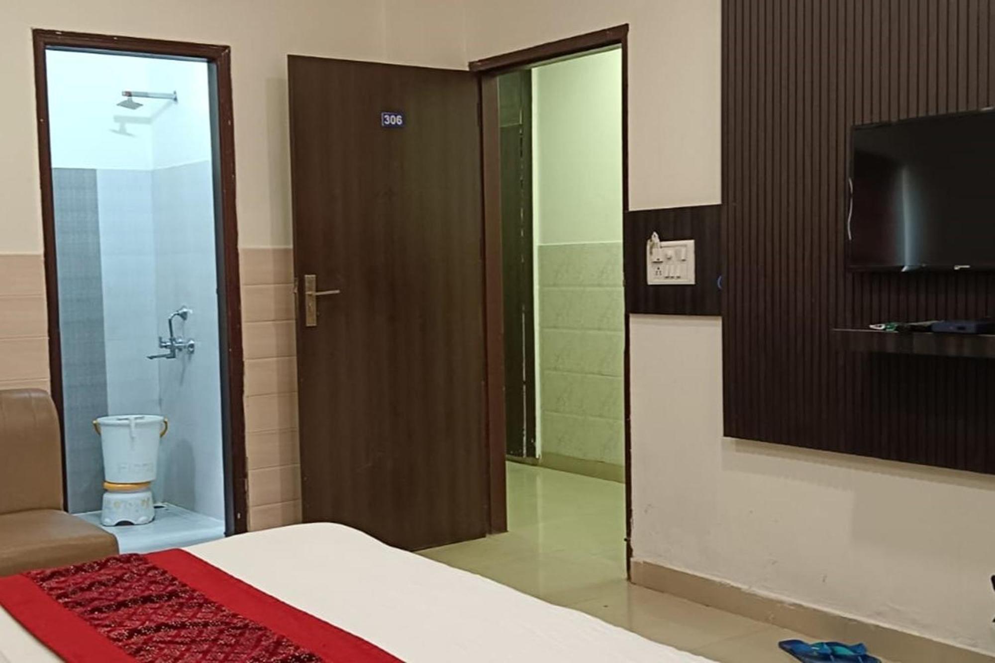 Hotel Shree Kanta Γκουργκάον Εξωτερικό φωτογραφία