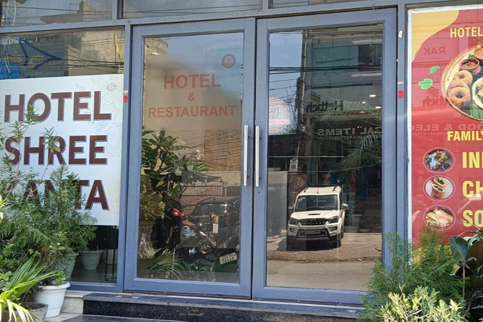 Hotel Shree Kanta Γκουργκάον Εξωτερικό φωτογραφία