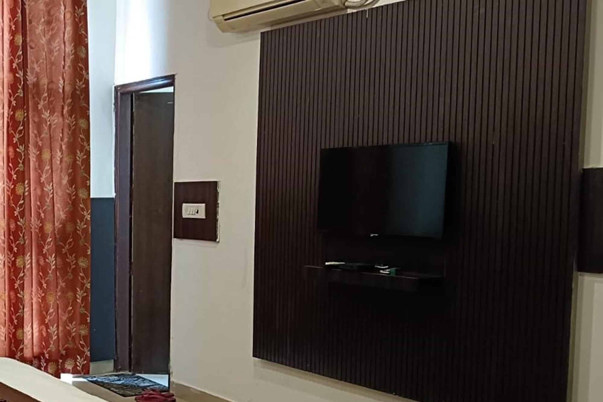 Hotel Shree Kanta Γκουργκάον Εξωτερικό φωτογραφία